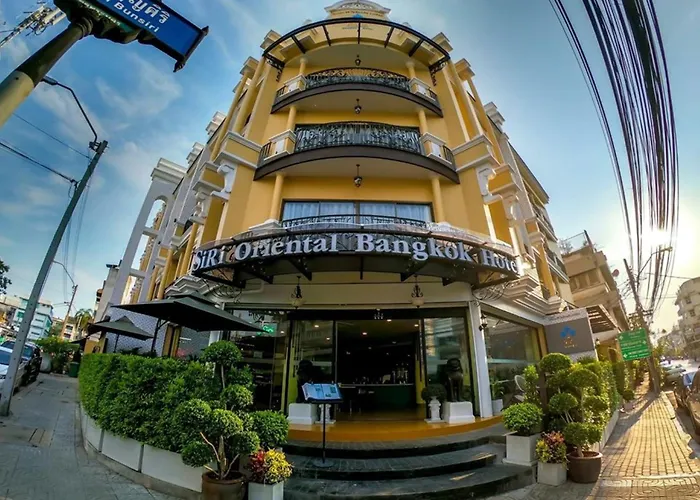 Siri Oriental Hotel 3*
