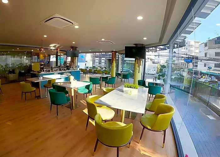 Hotel Siri Oriental 3*